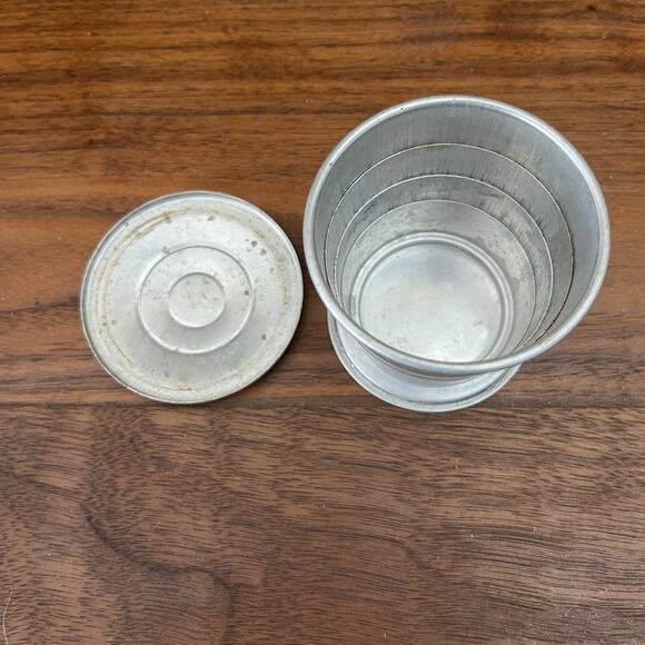 Vintage Aluminum Collapsible Telescoping Travel Cup With Lid WWI-WWII - Picture 3 of 9